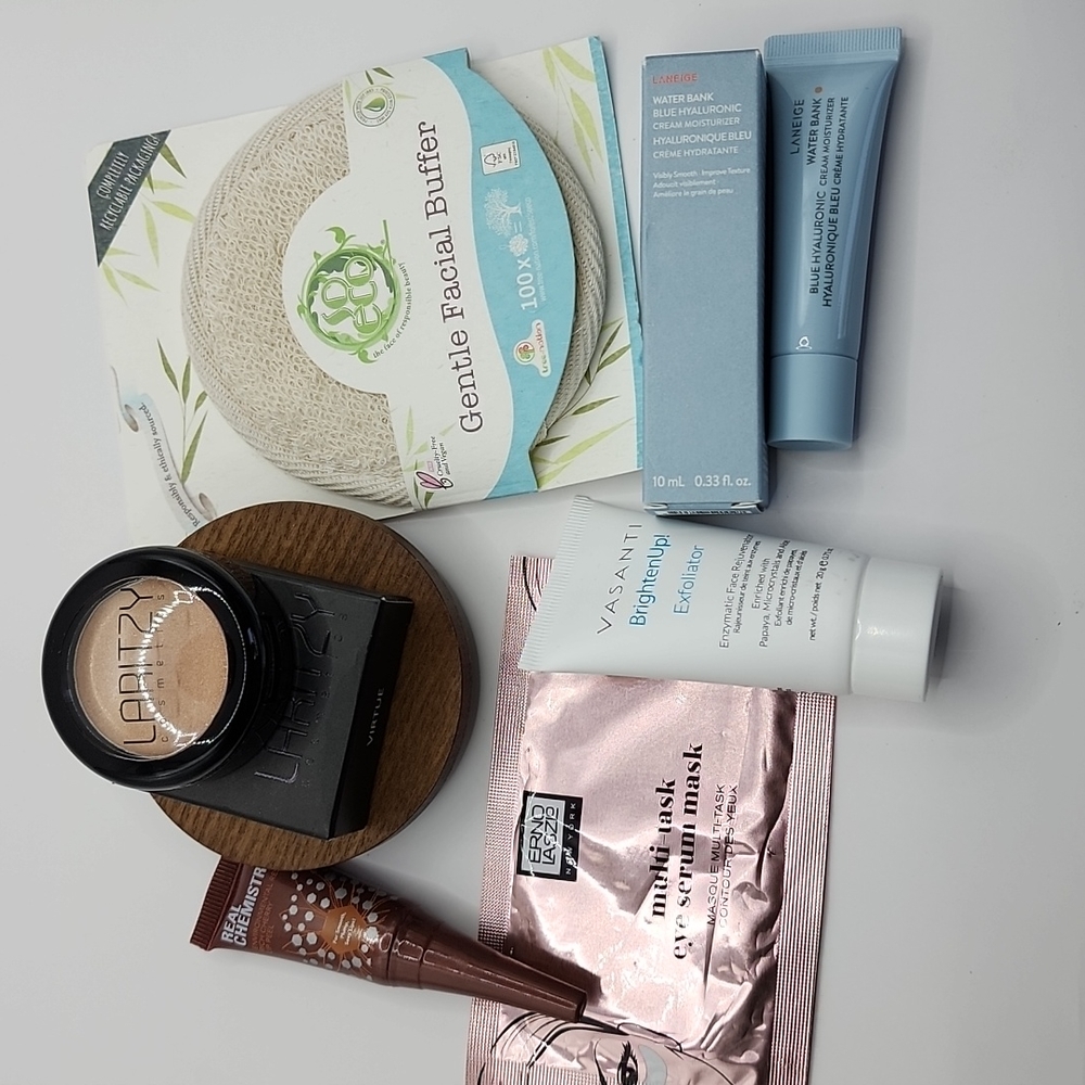 6 Piece Sample Set - Laneige, Vasanti, Real Chemistry, Laritzy, & Erno Laszio